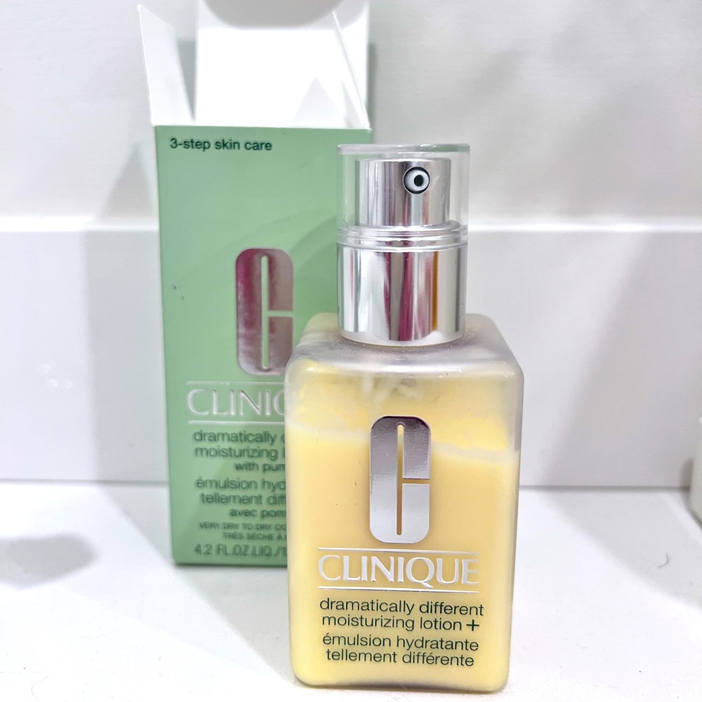 Clinique Dramatically Different Moisturizing Lotion +